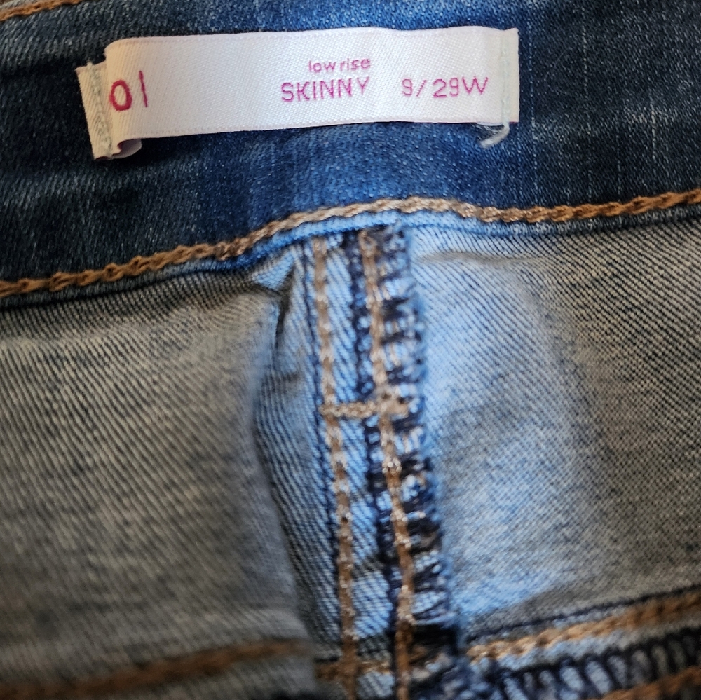 SO - Blue Low Rise Skinny Jean - (9/29) W - Picture 2 of 6
